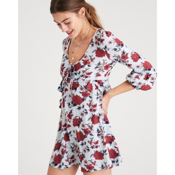 American Eagle Outfitters Dresses & Skirts - NWT AMERICAN EAGLE MINI FLORAL DRESS LARGE